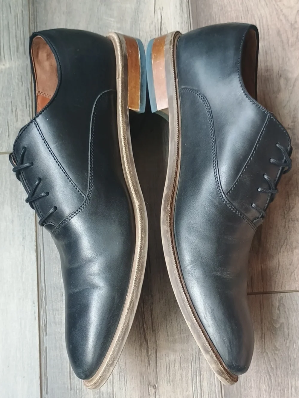 Vince Camuto Black Leather Derby Shoes with Brown Trim
